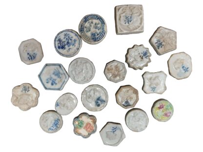 Thailand, Siam, porcelain gambling Tokens, (1760–1875) - LOT OF 20 TOKENS